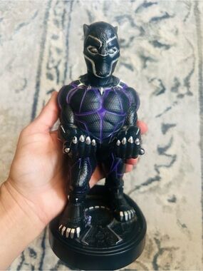 Exquisite Gaming Black Panther Cable Guy